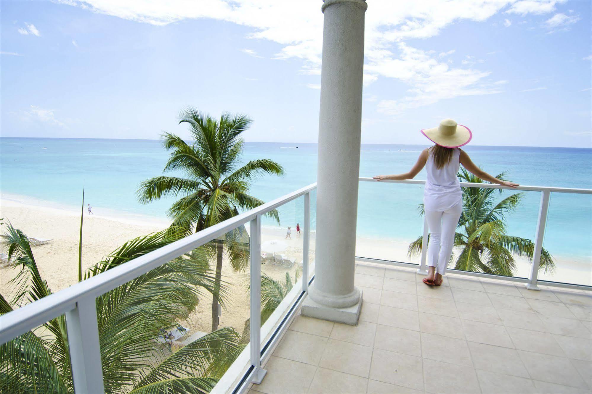 Caribbean Club Boutique Hotel, Grand Cayman Hotel 5*